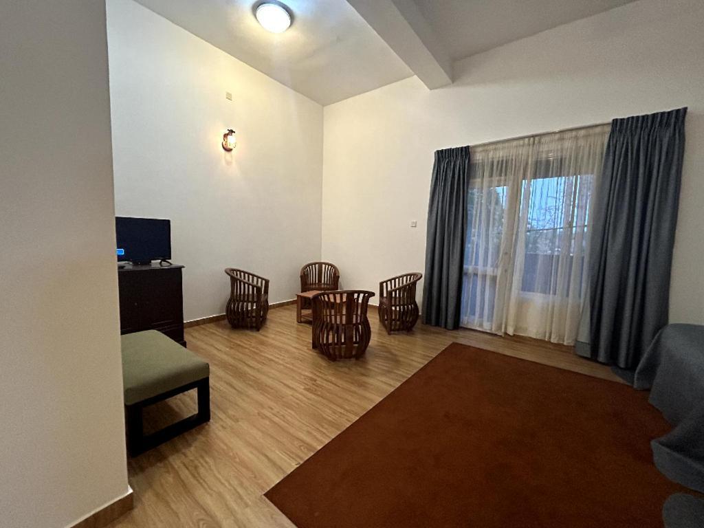 K And K Country Resort Minuwangoda Exterior foto